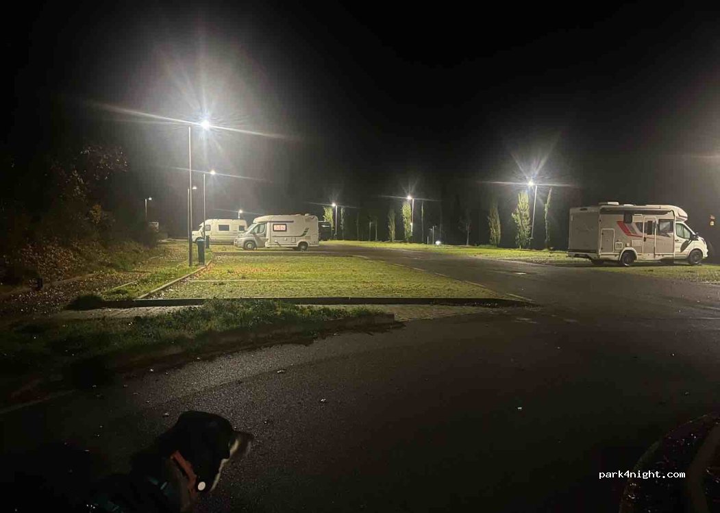 Area Sosta Camper - Monteriggioni — foto 5