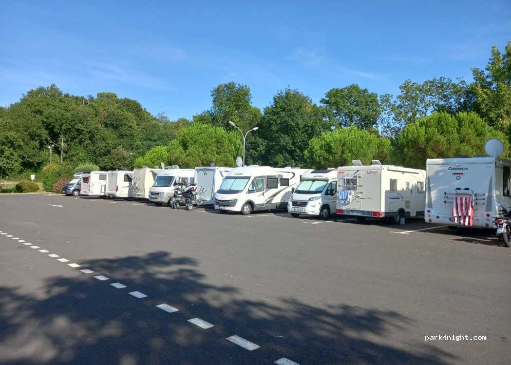 Aire de la Garenne | Parking Espace Multi-Loisirs — foto 2