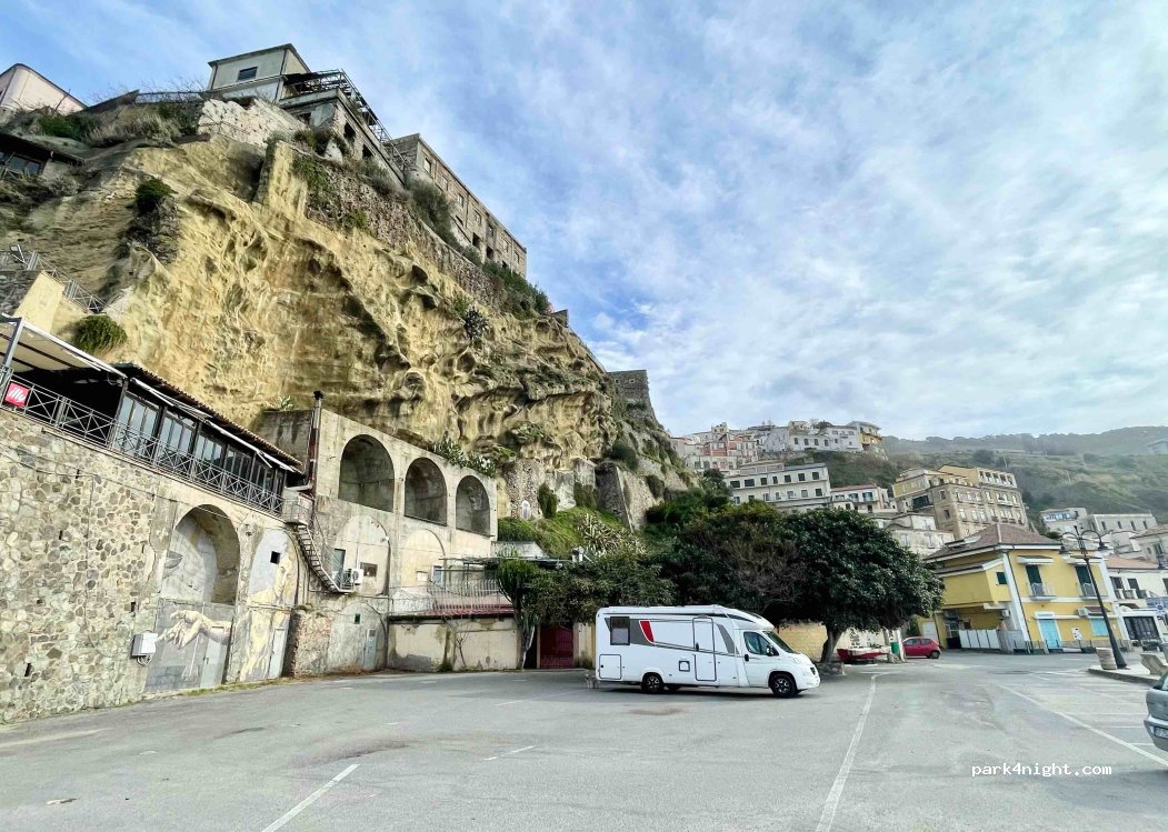 (89812) Pizzo - 60 Lungomare Cristoforo Colombo — foto 4