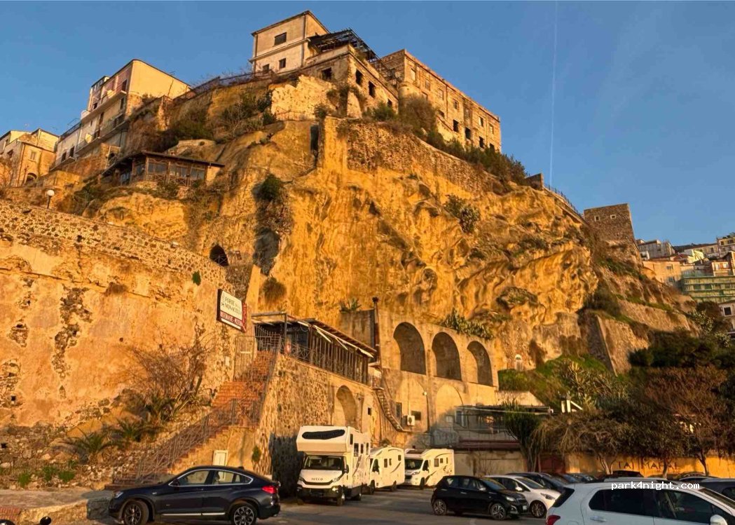 (89812) Pizzo - 60 Lungomare Cristoforo Colombo — foto 5