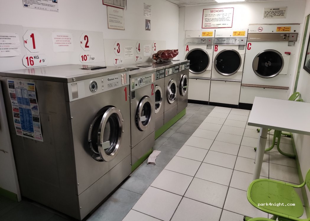 (30220) Aigues-Mortes - 6 Rue du Vieux Bourgidou — foto 2