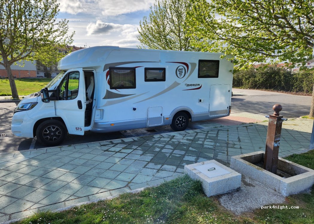Area AutoCaravanas de Xinzo de Limia — foto 3