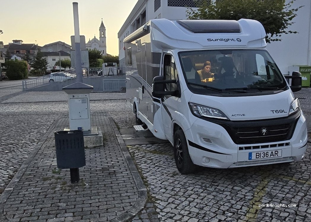 Área De Servico De Autocaravanas São Mamede — foto 5