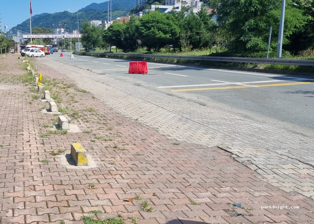 (08600) Artvin - 16 Dumlupınar Caddesi — foto