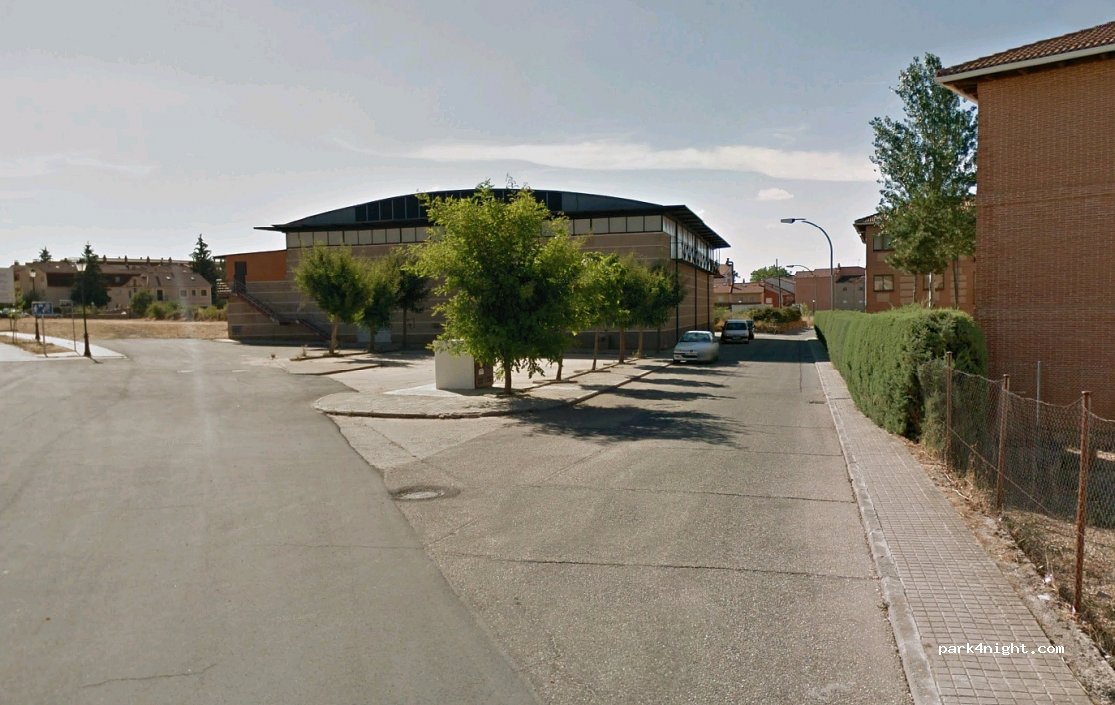 (40500) Riaza - Calle Cañada la Estación — foto 2