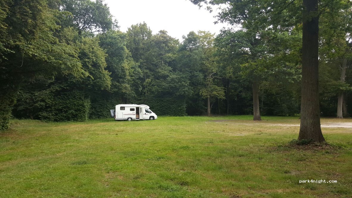 (60500) Chantilly - Route du Poteau du Puits — foto 2