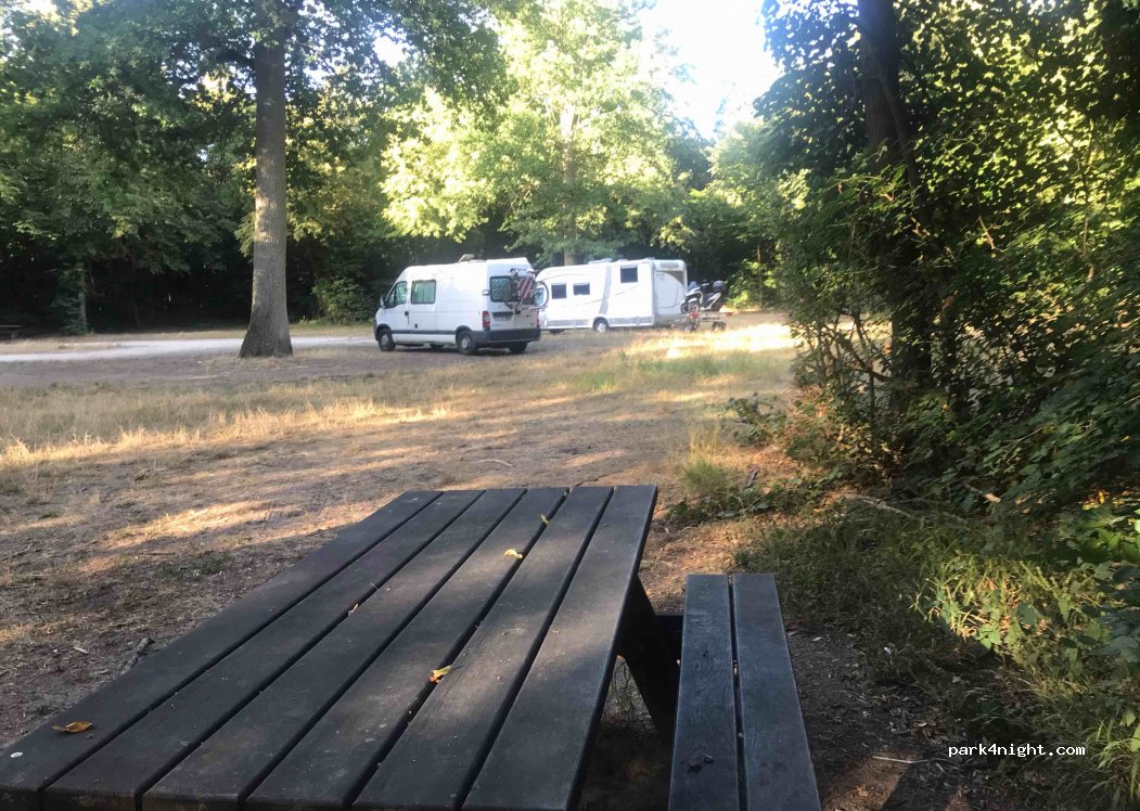 (60500) Chantilly - Route du Poteau du Puits — foto 3