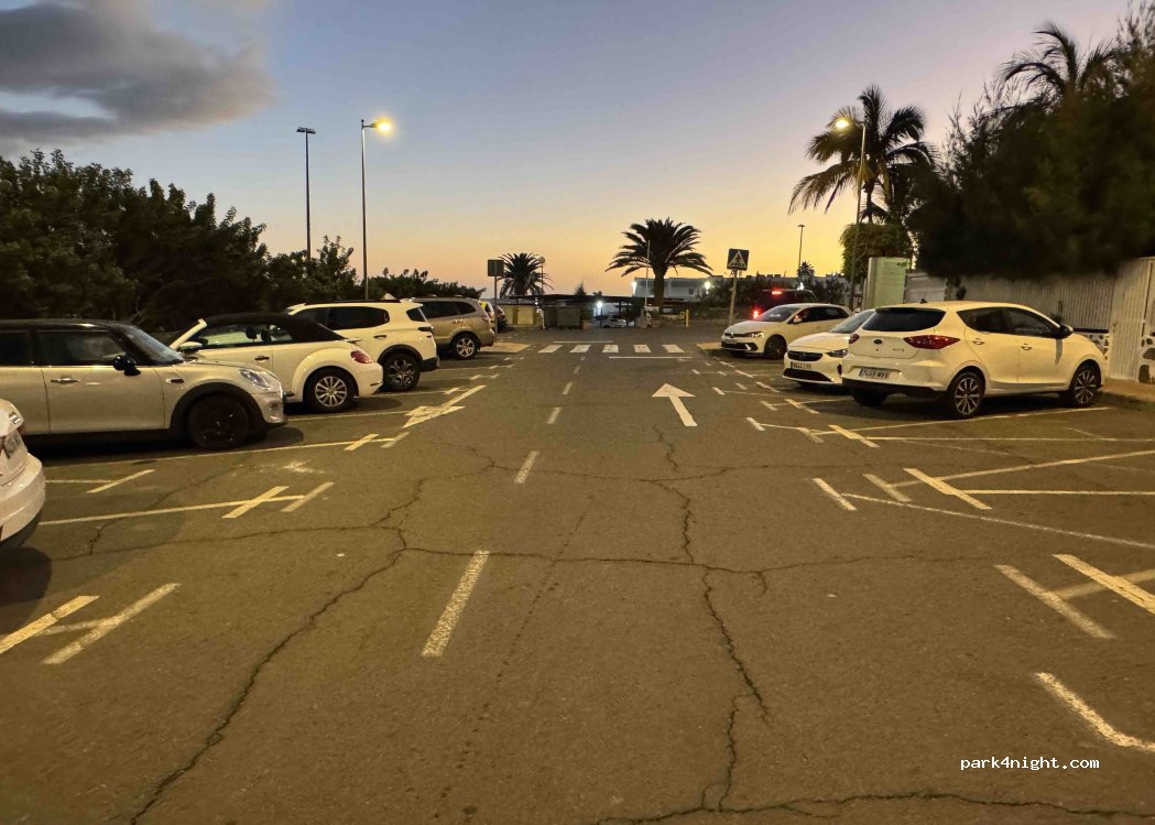 (35100) San Bartolomé de Tirajana - 2 Calle las Mimosas — foto 4