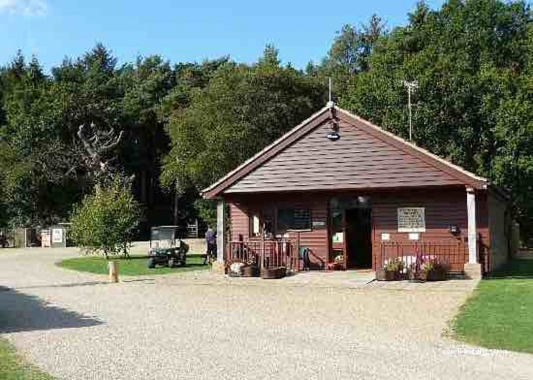 Deer's Glade Caravan and Camping Park — foto