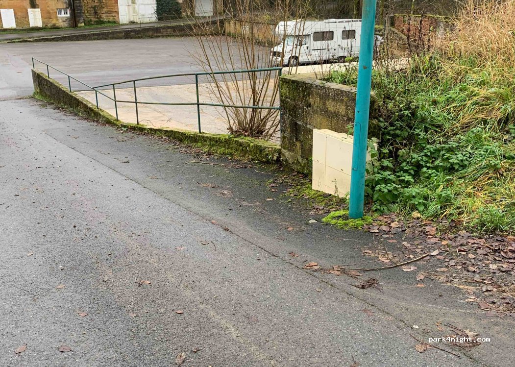 (08160) Boutancourt - 8 Rue du Fourneau — foto