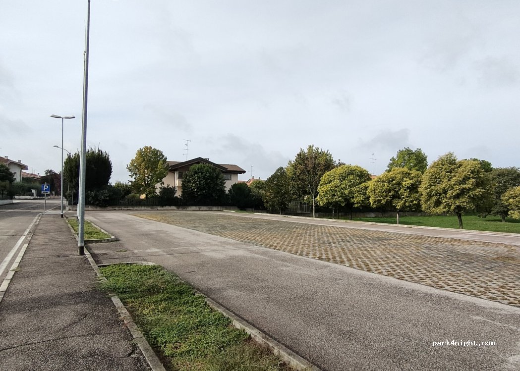 (37014) Castelnuovo del Garda - 33 Via Marco Polo — foto 4
