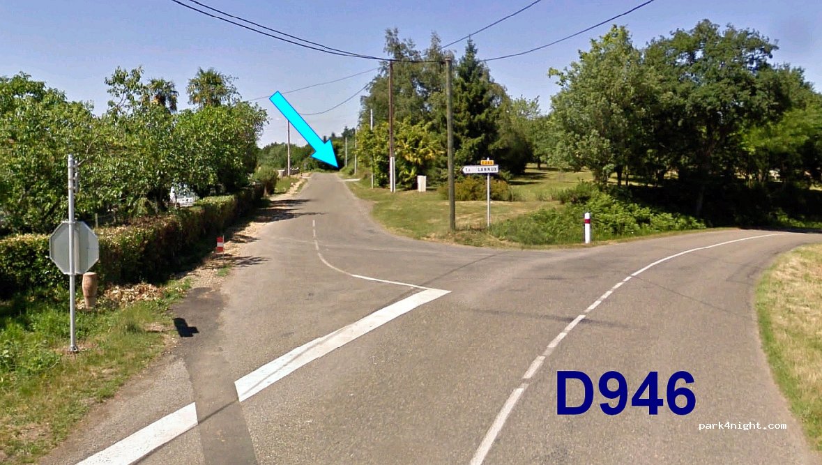 (32400) Lannux - chemin du village — foto
