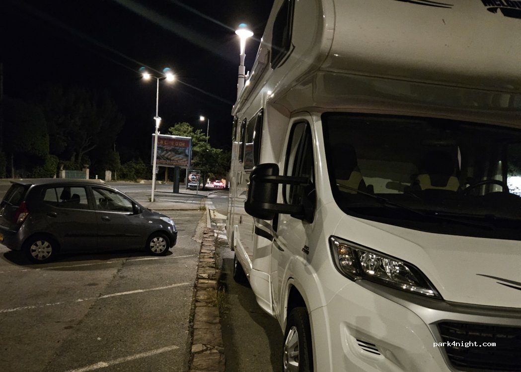 (83370) Fréjus - 32 Avenue Lucien Bœuf — foto 2