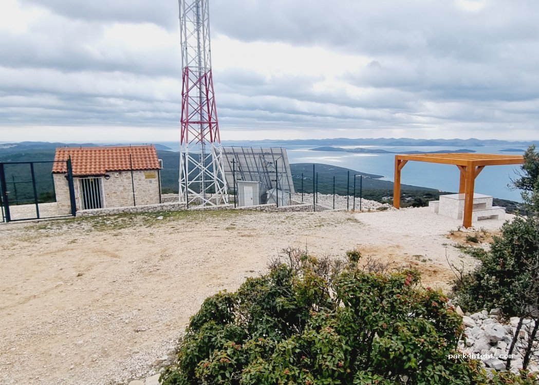 (23263) Dobropoljana - Unnamed Road — foto