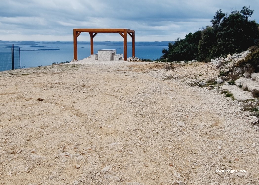 (23263) Dobropoljana - Unnamed Road — foto 3