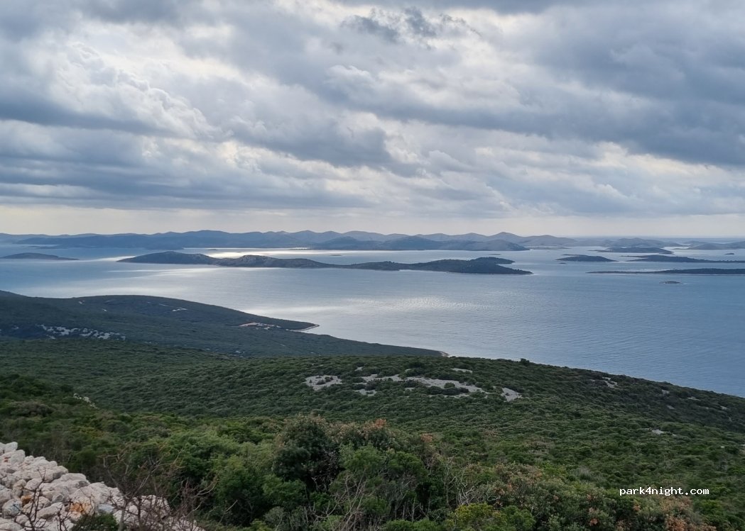 (23263) Dobropoljana - Unnamed Road — foto 4