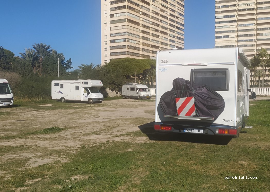 (03560) El Campello - 47 Avinguda de la Condomina — foto 2