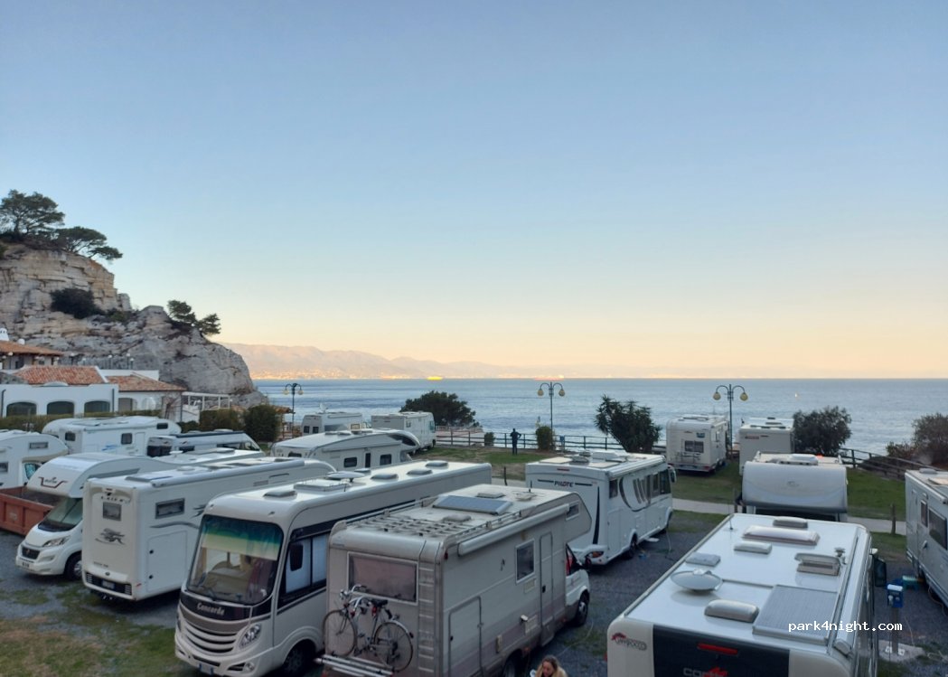 Parcheggio Kava — foto 2