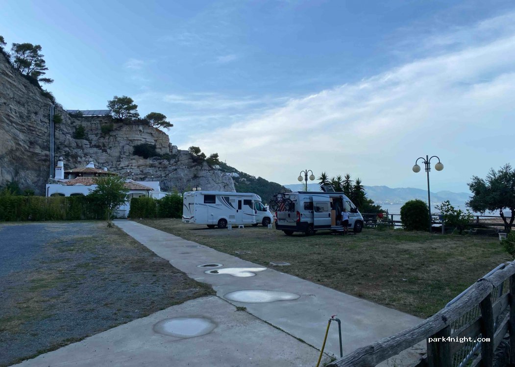 Parcheggio Kava — foto 3