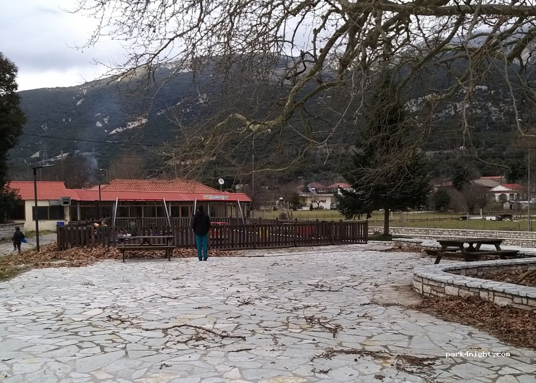 (482 00) Neos Gorgomilos - 20 Eparchiaki Odos Pente Pigadion - Kampis — foto