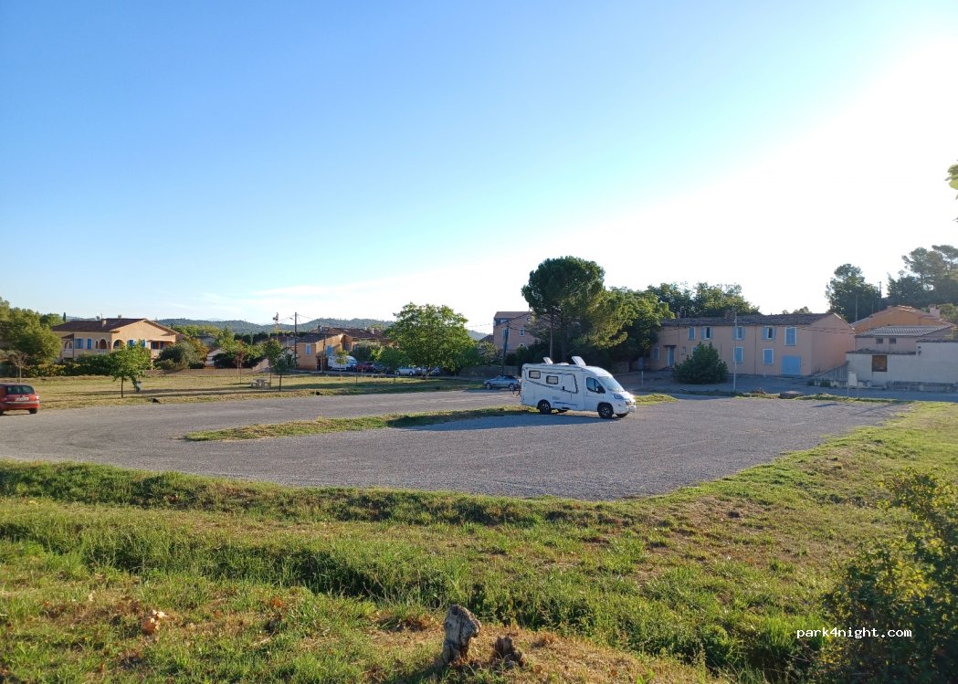 (83170) Brignoles - 375 Boulevard des Voûtes — foto 2
