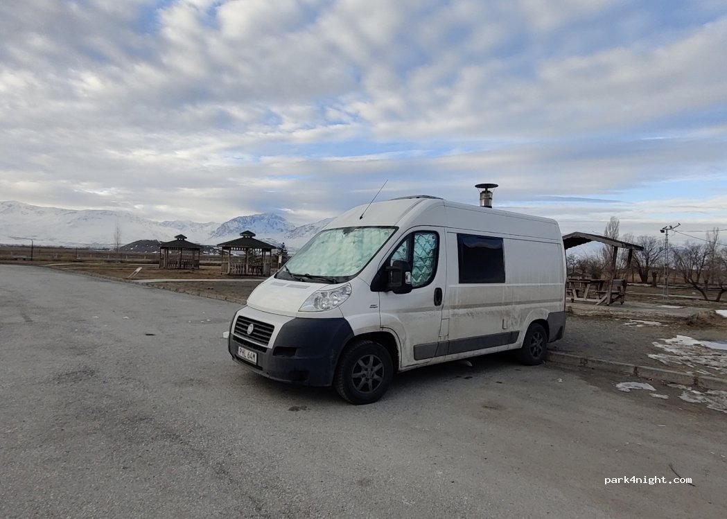 (24002) Erzincan - Unnamed Road — foto