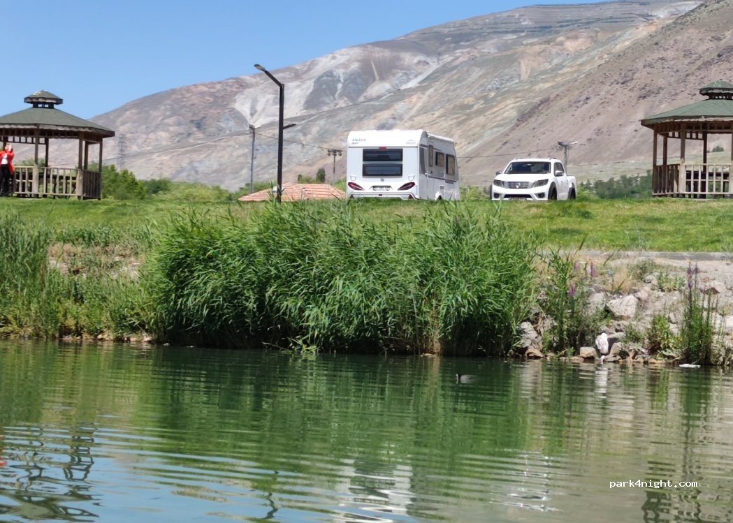 (24002) Erzincan - Unnamed Road — foto 4