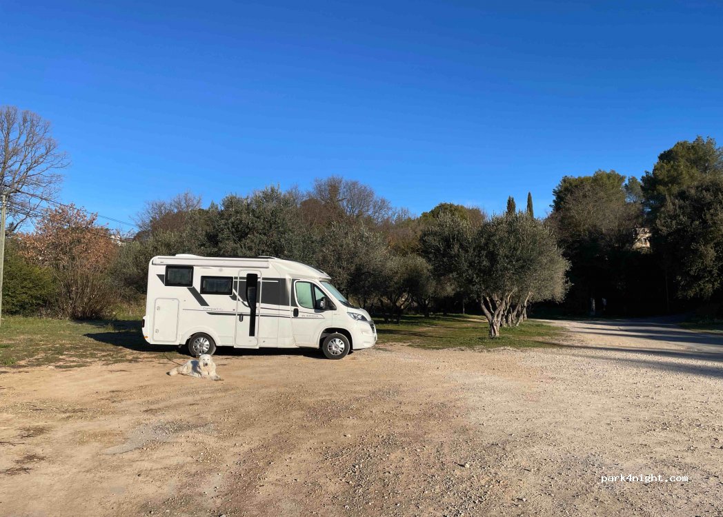 (83510) Lorgues - 443 Rue Saint-Honorat — foto