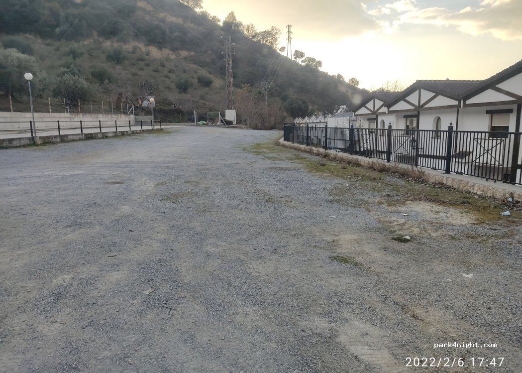 (18191) Pinos Genil - 4 Urbanizacion Estacada Montes — foto