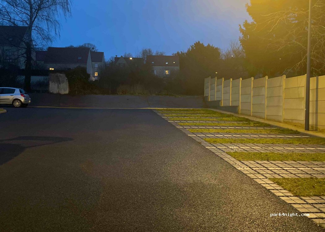 (60160) Montataire - 111 Rue Jacques Duclos — foto 2