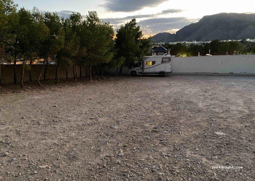 (03370) Redovan - 113A Calle Pascual Martínez — foto
