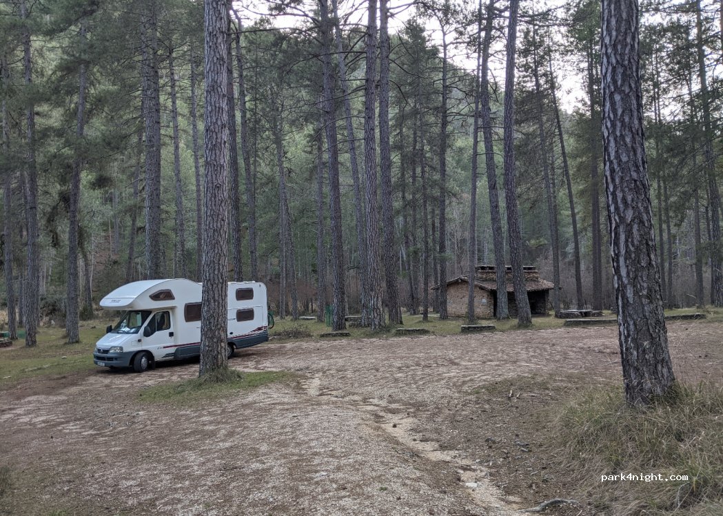 (16878) Poyatos - Unnamed Road — foto