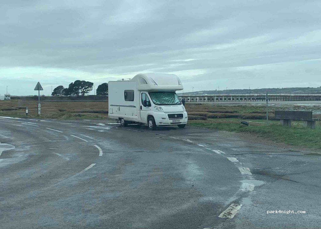 (PO11 0NQ) Hayling Island - Northney Road — foto