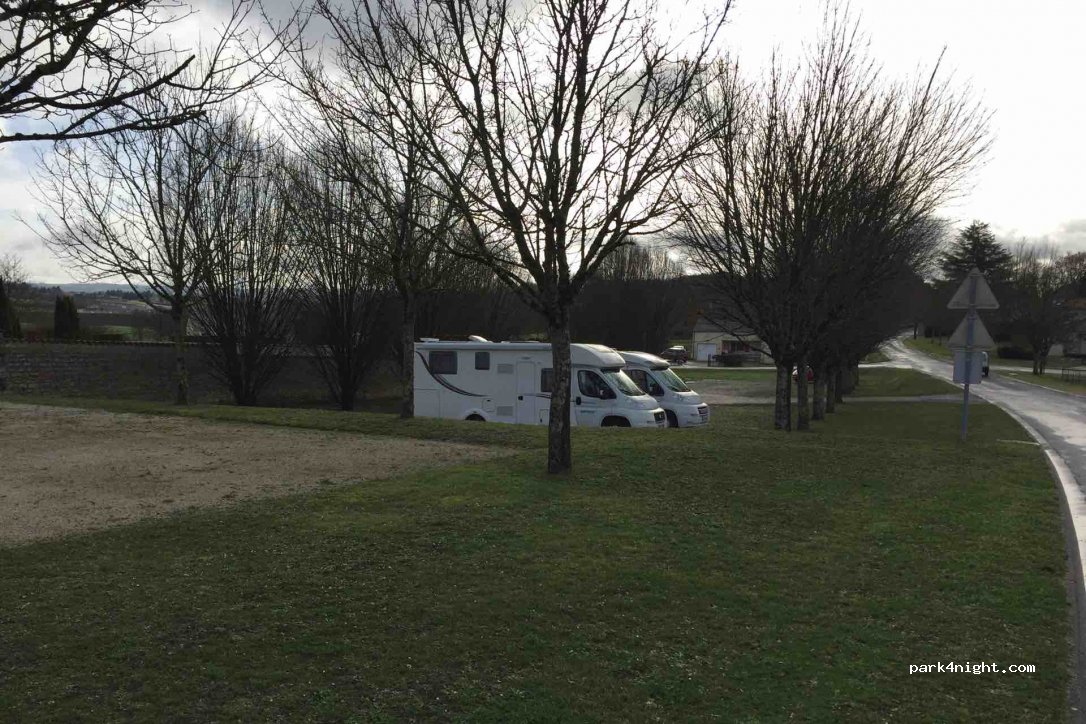 (16110) Rivières - 207 Chez Liot — foto