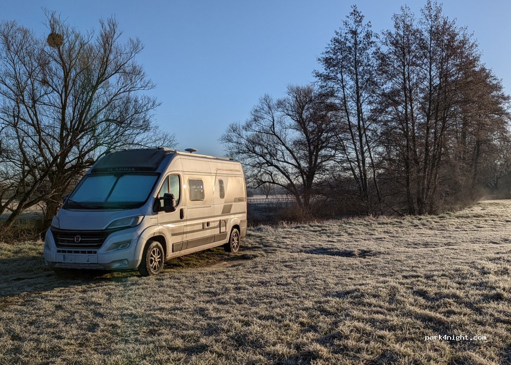 (71330) Saint-Germain-du-Bois - Unnamed Road — foto