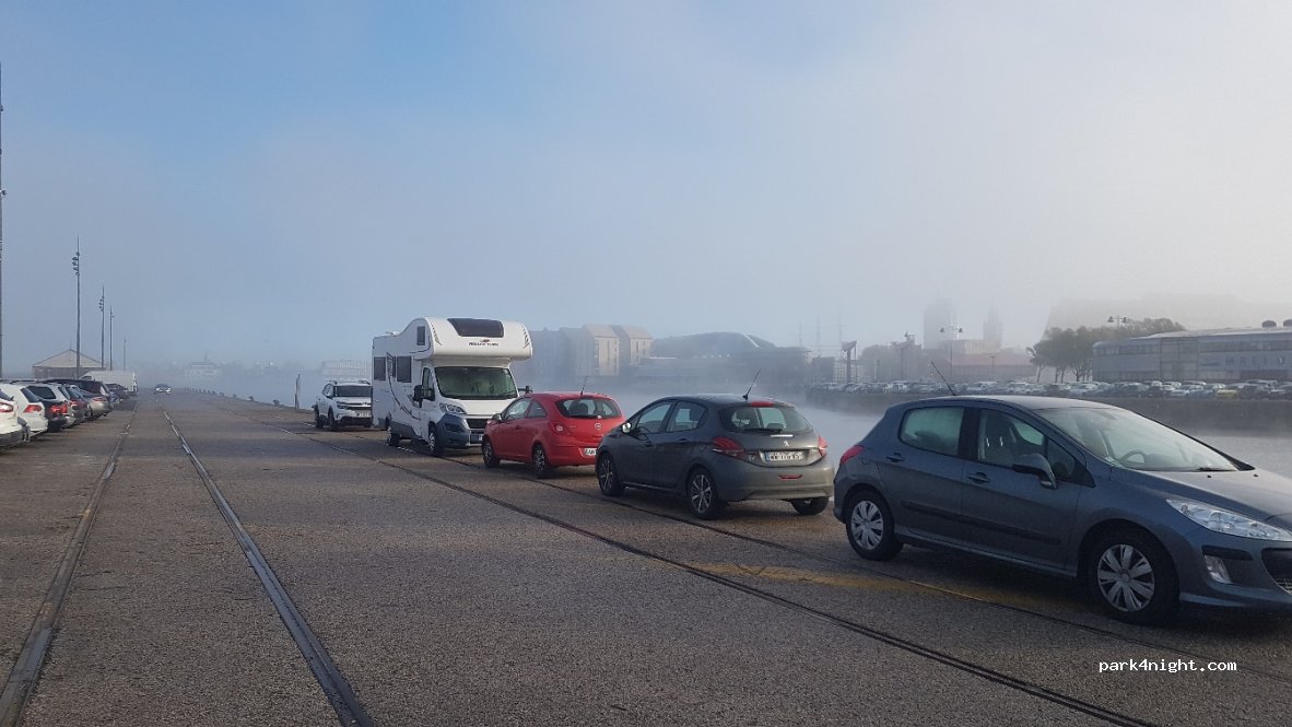 (59140) Dunkerque - 67 Route du Quai Freycinet 3-MOLE1 — foto