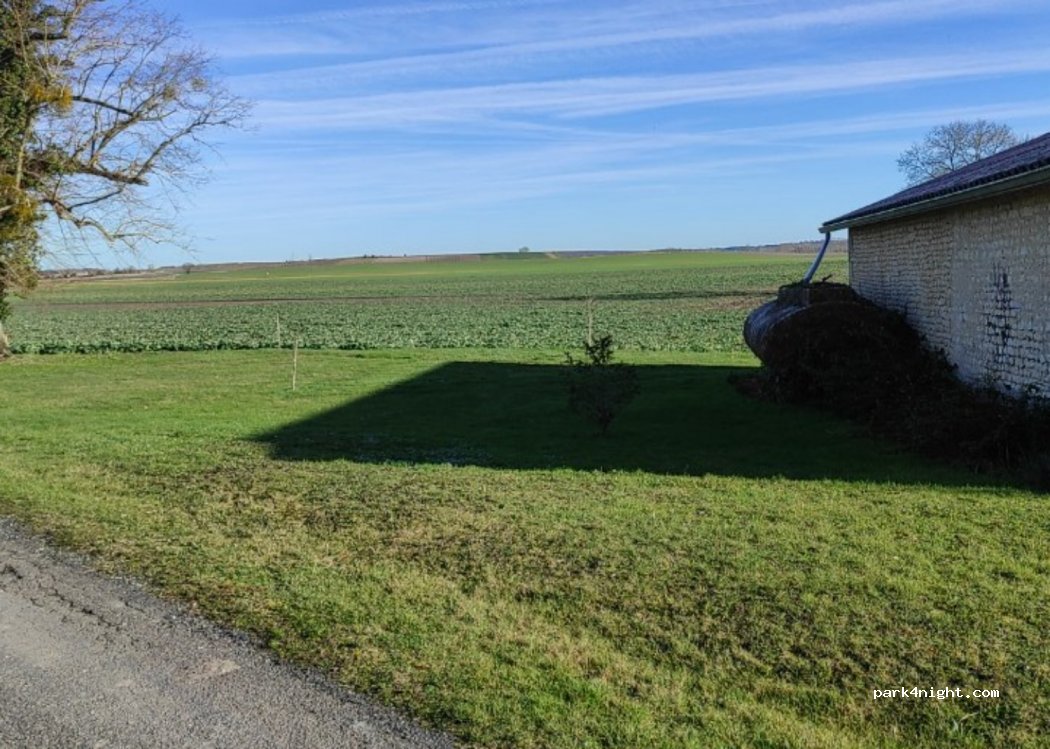 (17500) Vanzac - 12 Route des Boids Ronds — foto
