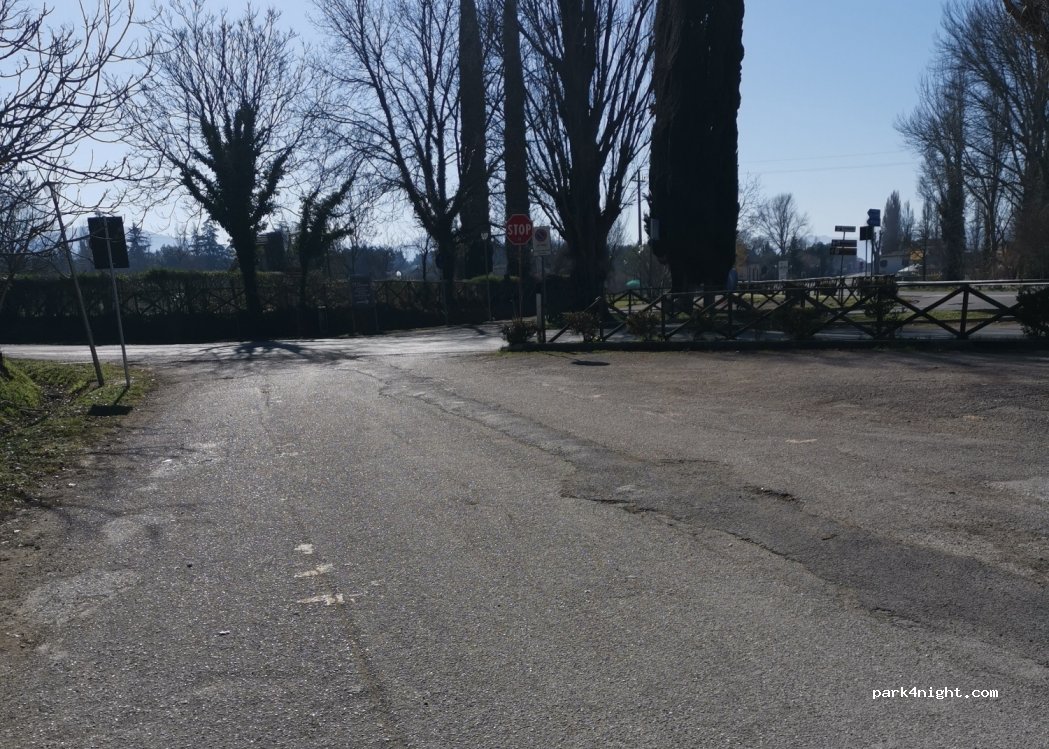 (06042) Campello Sul Clitunno - 4 Via Firenze — foto
