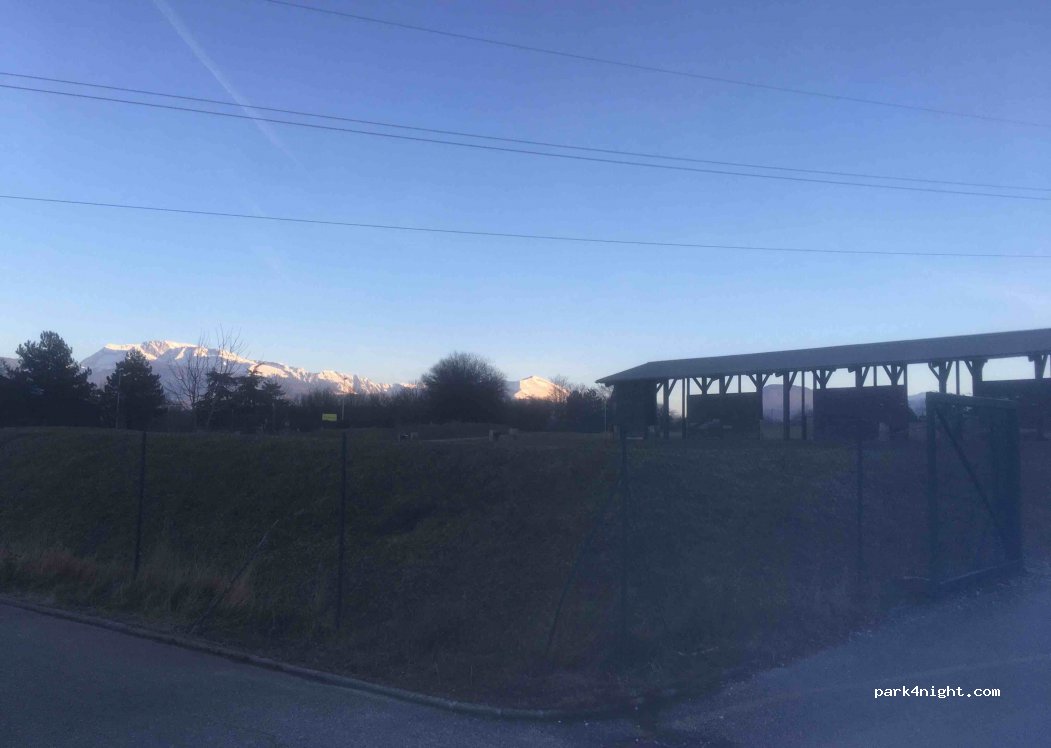 (38180) Seyssins - 1 Avenue Louis Vicat — foto