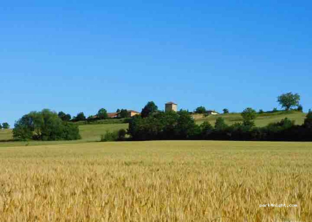 (32300) Miramont-d'Astarac - 2 Place du Village — foto