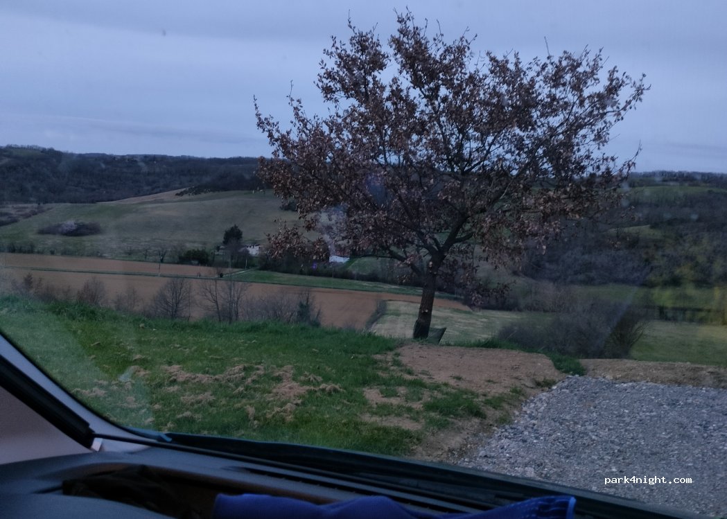 (32300) Miramont-d'Astarac - 2 Place du Village — foto 5