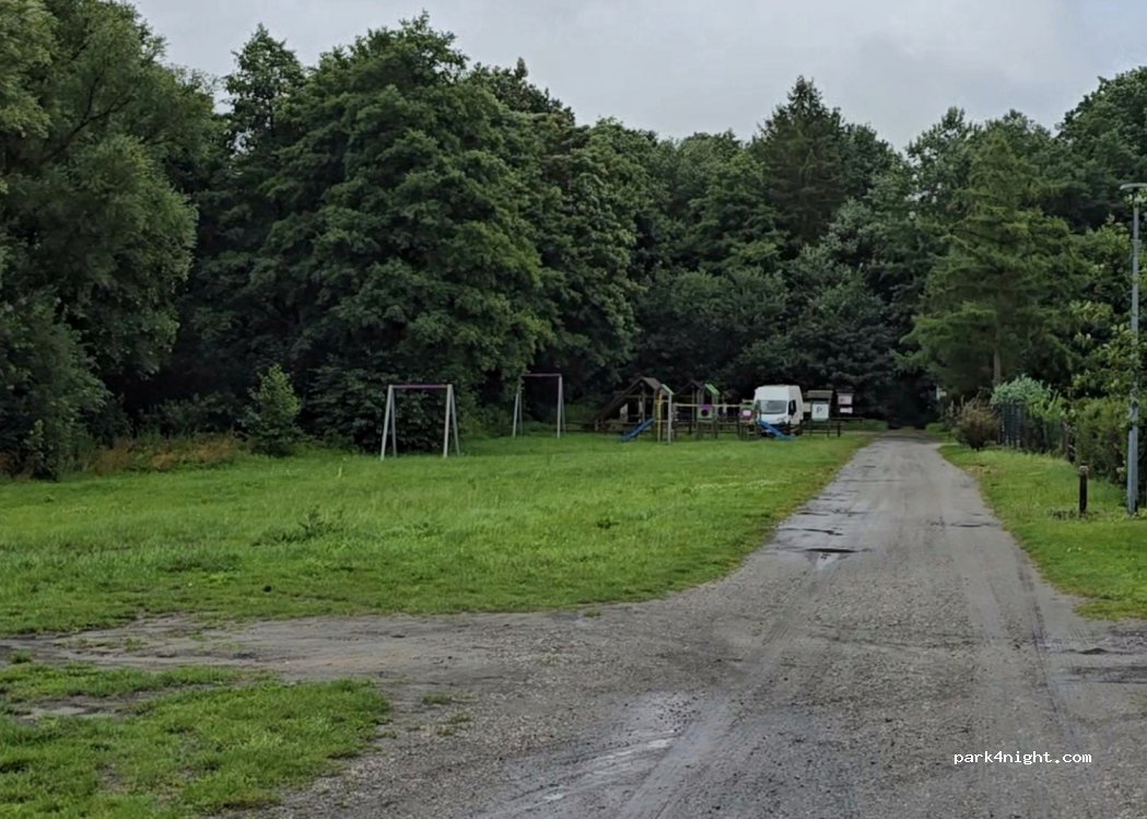 (76-129) Ostrowiec - Unnamed Road — foto 3