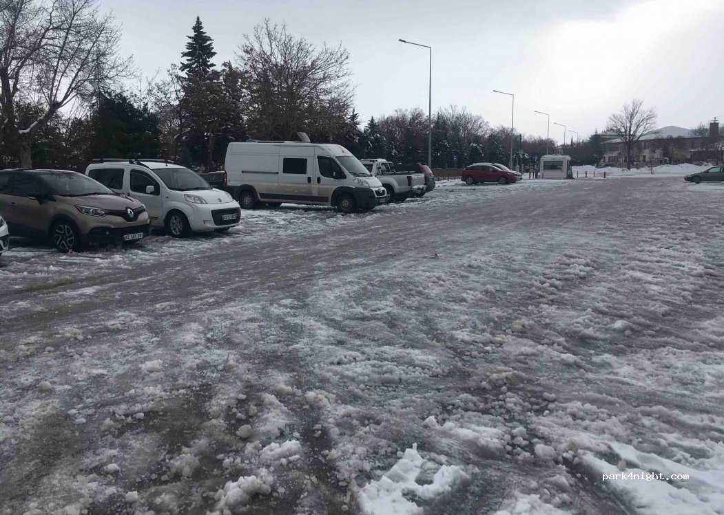 (42030) Konya - 42 Topraklık Caddesi — foto