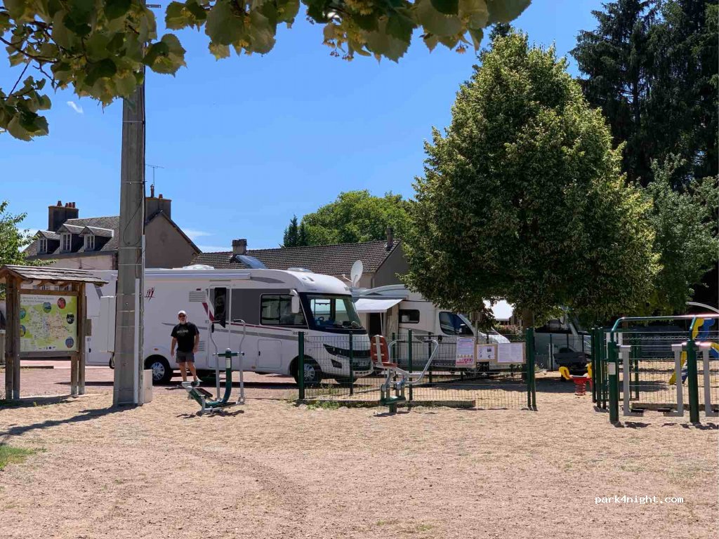(03220) Jaligny-sur-Besbre - 9 Rue de la Chaume — foto 2