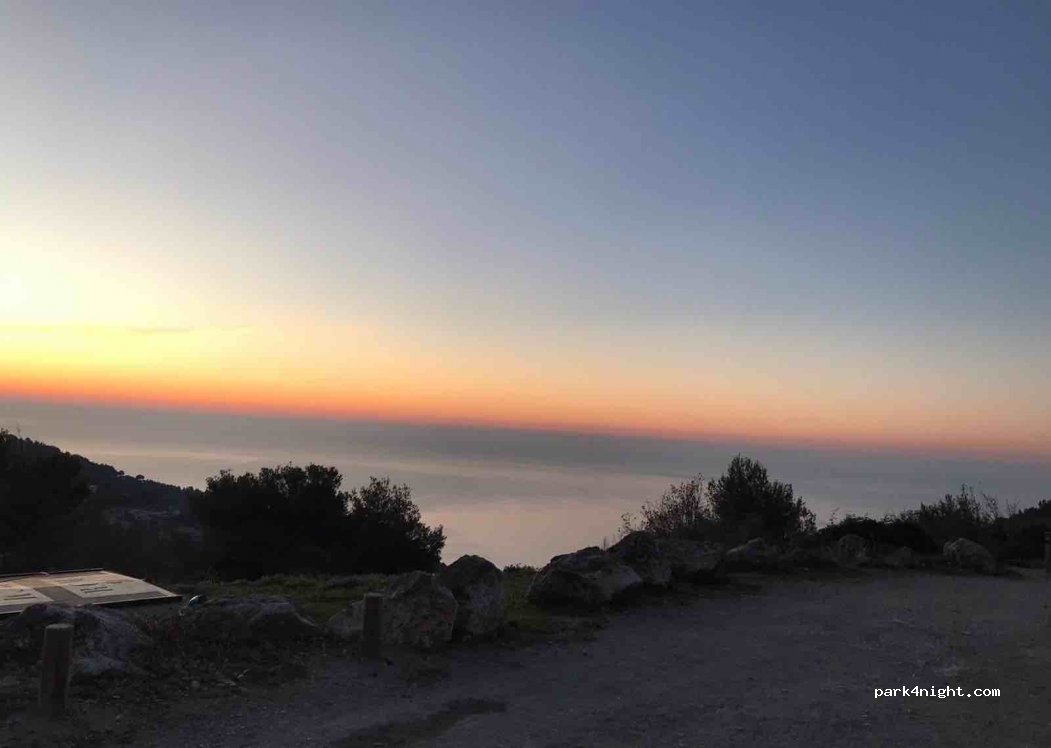 (06500) Menton - 2620-2688 Route de Super Garavan — foto 2