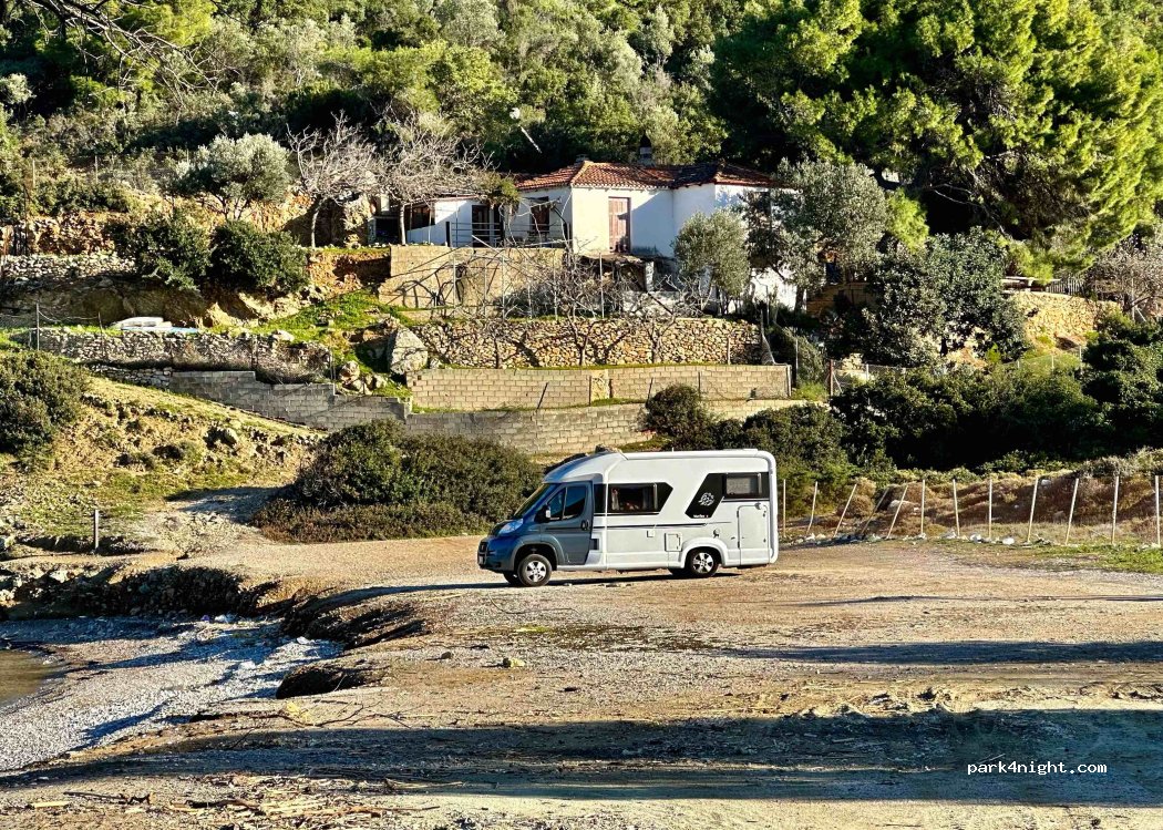 (180 20) Troizína - Unnamed Road — foto 2