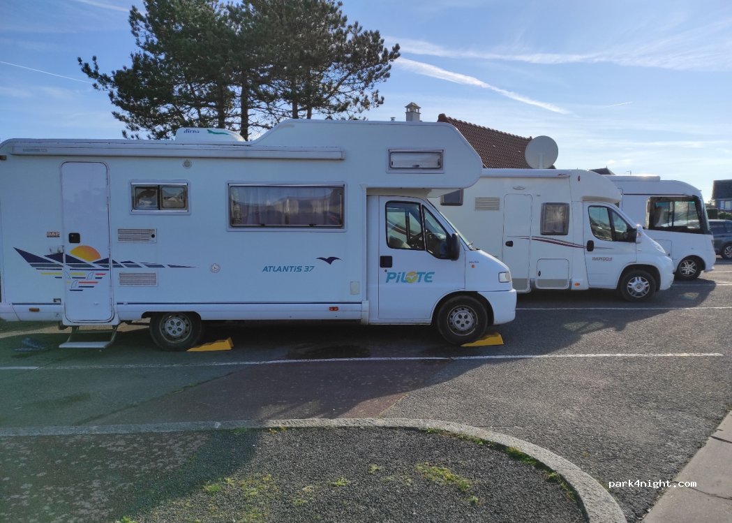 (50770) Pirou - 29 Place du Général de Gaulle — foto 4