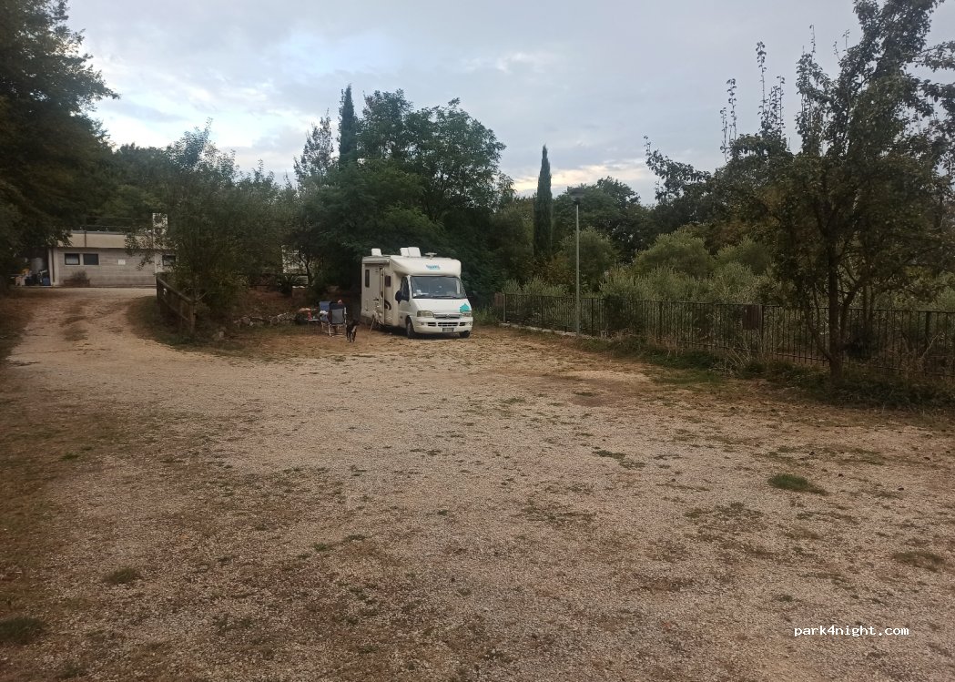 Parcheggio Grotte di Falvaterra — foto 3