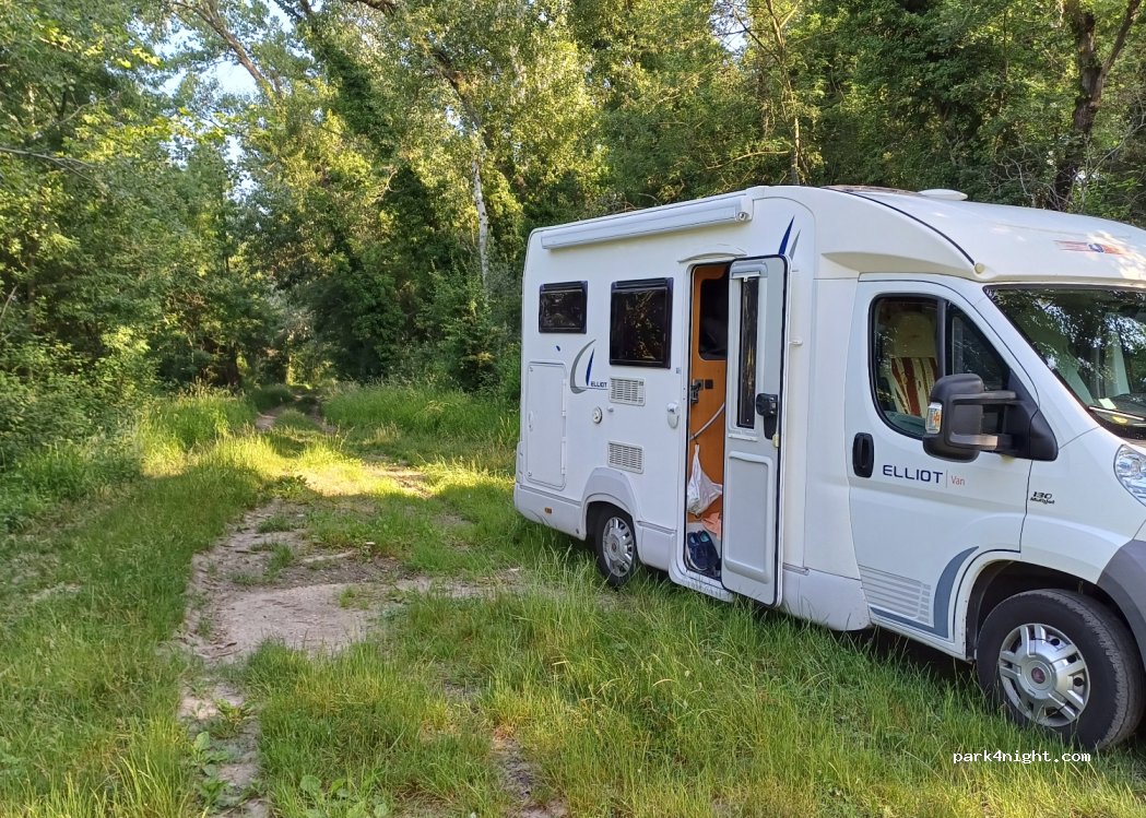 (26270) Loriol-sur-Drôme - Unnamed Road — foto 2