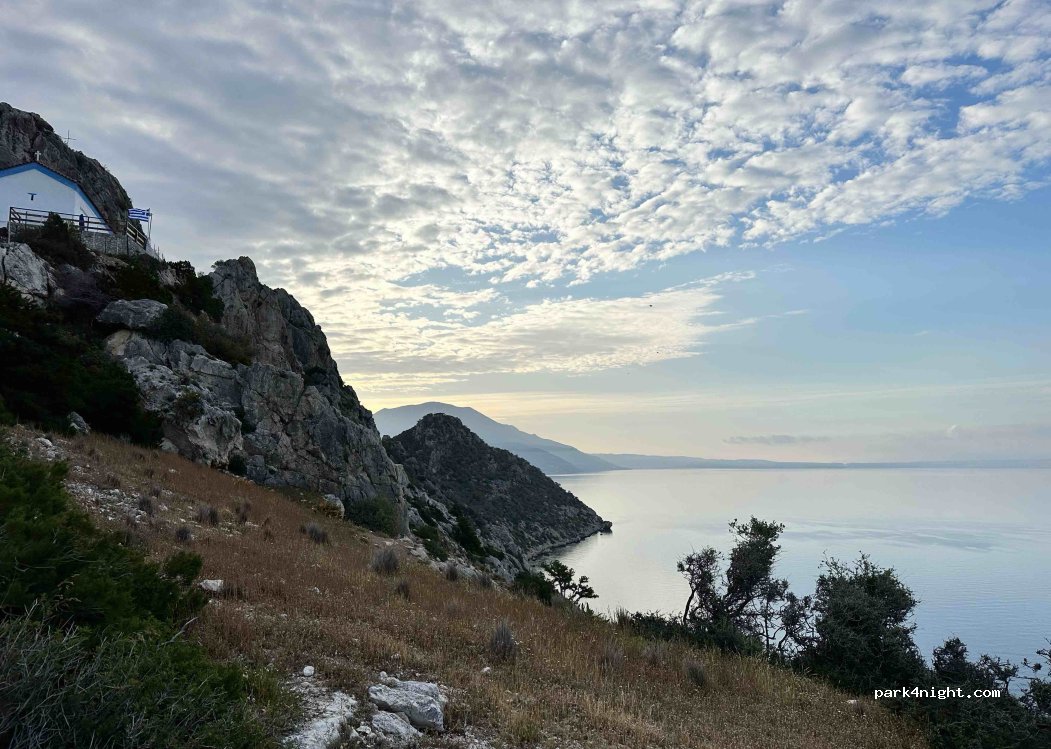 (203 00) Loutraki - Unnamed Road — foto 2